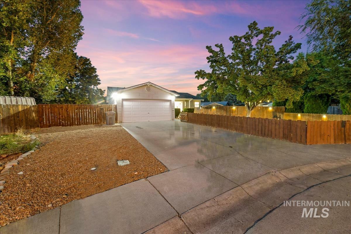 Property Photo:  540 Willow Dr.  ID 83647 