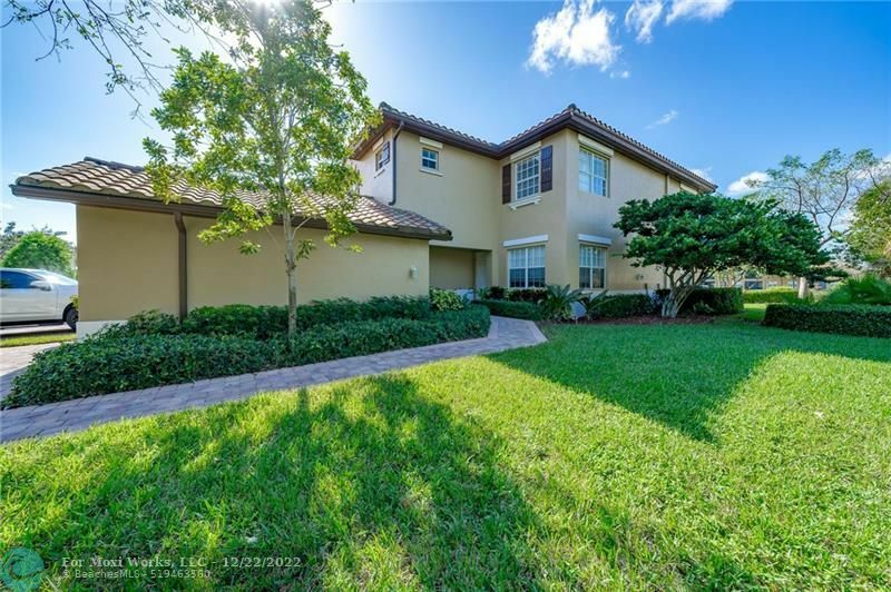 Property Photo: 8277 NW 127th Ln 8277 FL 33076