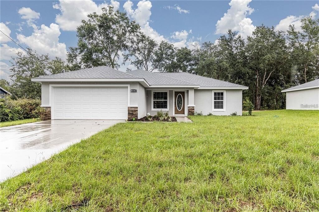Property Photo:  8446 SE 156th Street  FL 34491 