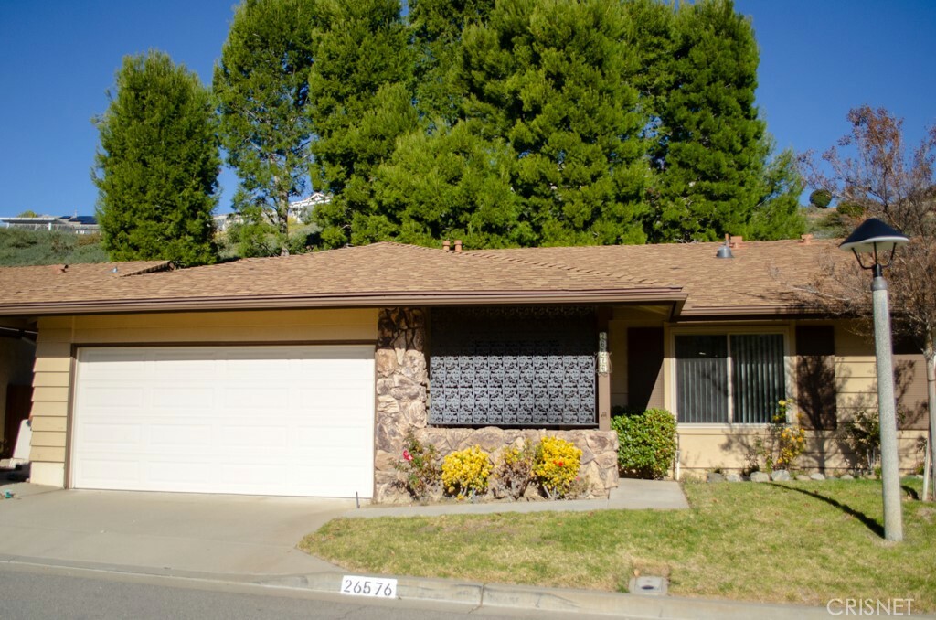 26576 Cardwick Court  Newhall CA 91321 photo