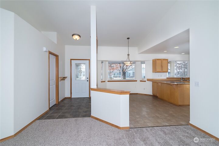 Property Photo: 1714 N Bluegrass Lane WA 98926