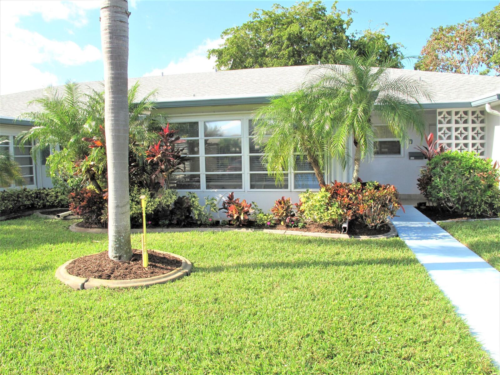 Property Photo: 1132 Circle Terrace W C FL 33445
