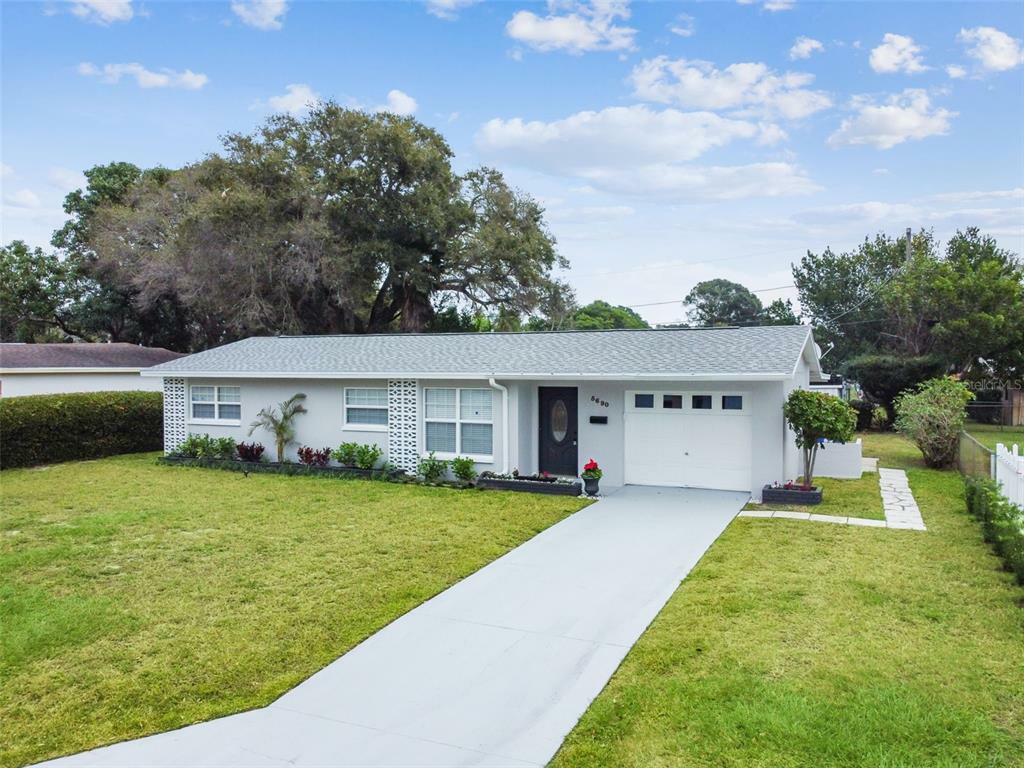 Property Photo:  5690 6th Street S  FL 33705 