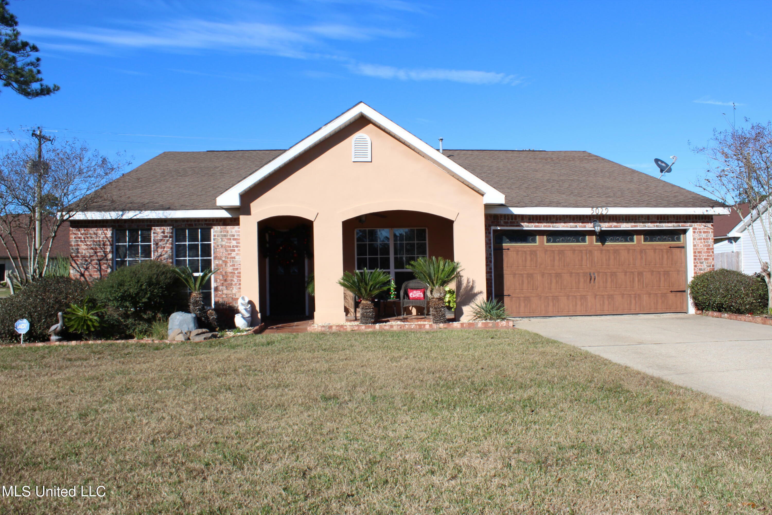 Property Photo:  5029 Heritage Lane  MS 39564 