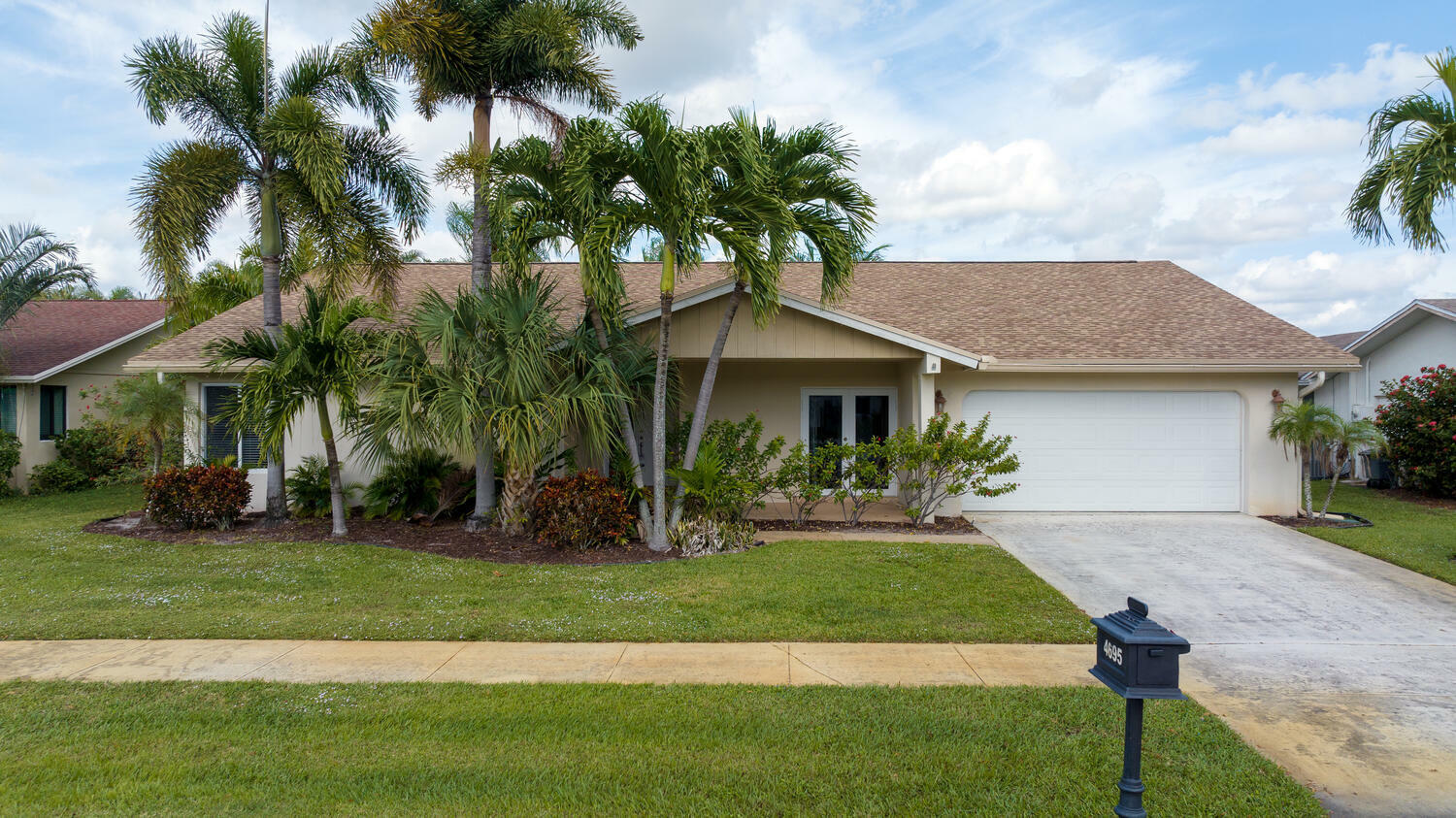 Property Photo:  4695 Brandywine Drive  FL 33487 