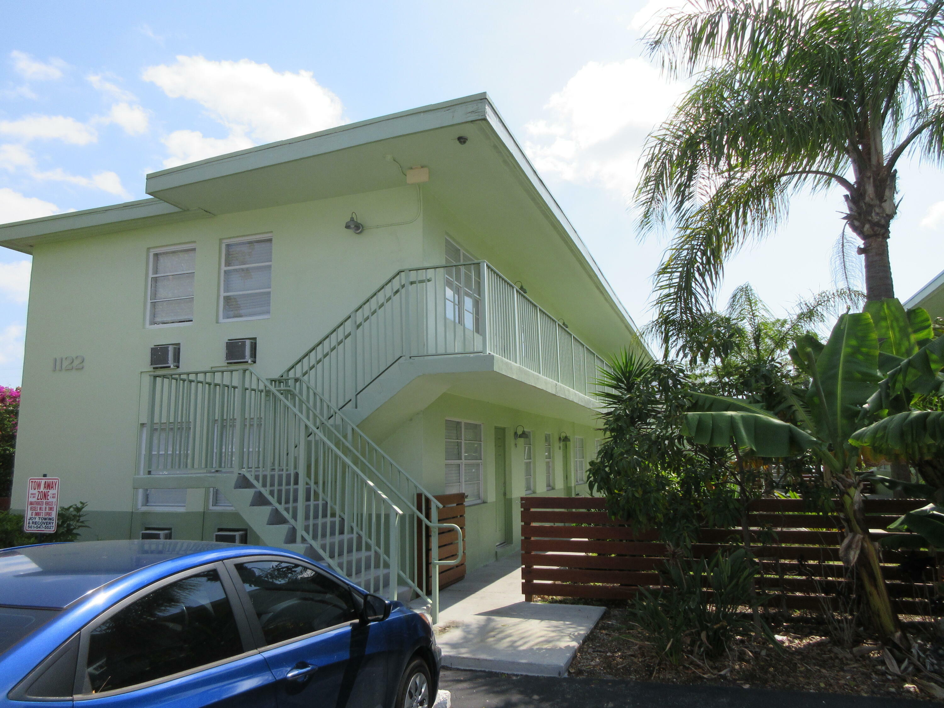 Property Photo:  1118 N H 1 Street 8  FL 33460 