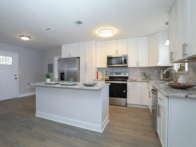 Property Photo:  5946 Buckward Road  FL 32531 