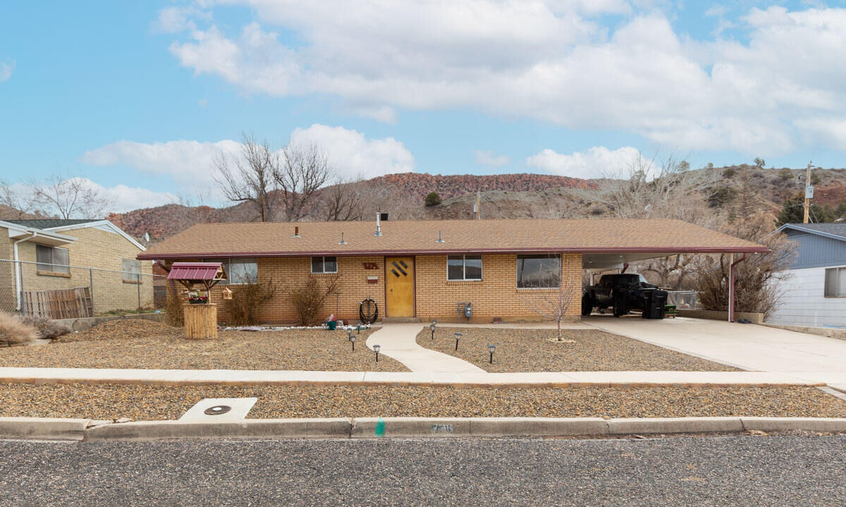 Property Photo:  236 N Highland Dr  UT 84721 