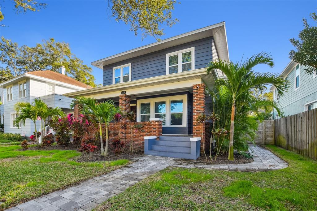 Property Photo: 1170 24th Avenue N FL 33704