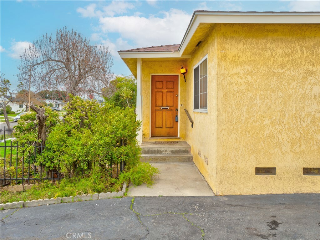 Property Photo:  21121 Broadwell Avenue  CA 90502 