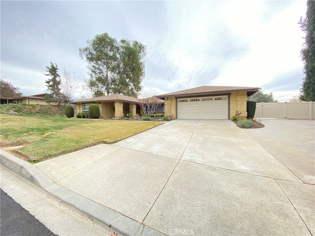 Property Photo:  35767 Ramada Lane  CA 92399 