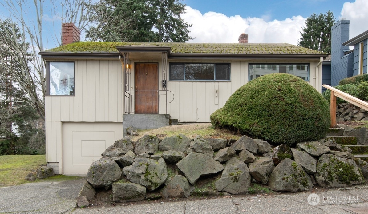 Property Photo:  703 W Bertona Street  WA 98119 