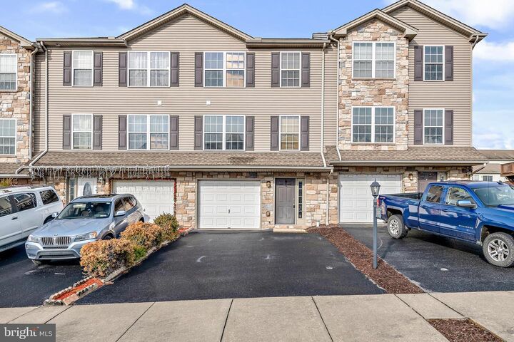 935 Rachel Drive  York PA 17404 photo
