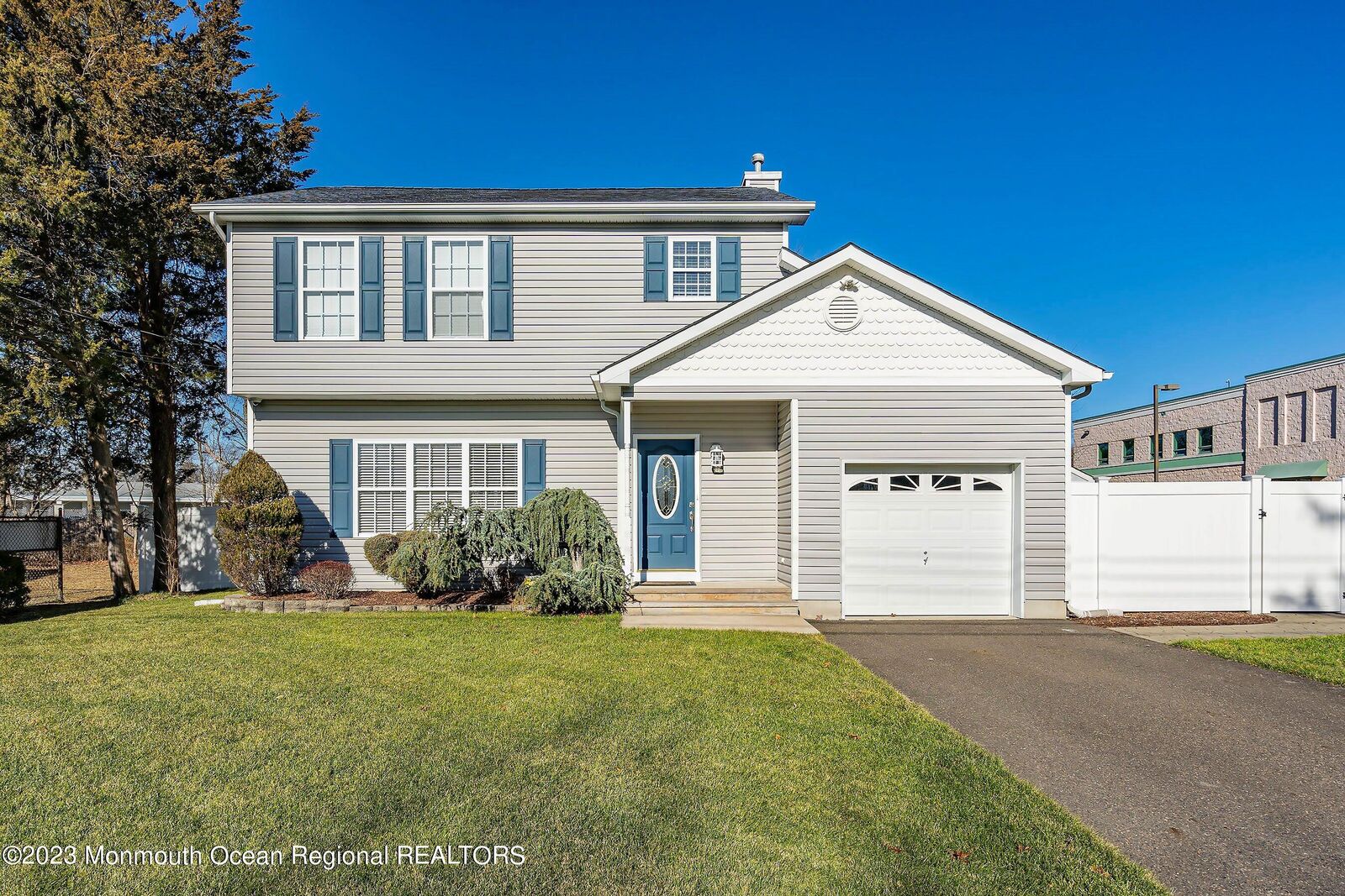 Property Photo:  17 Albert Avenue  NJ 08753 