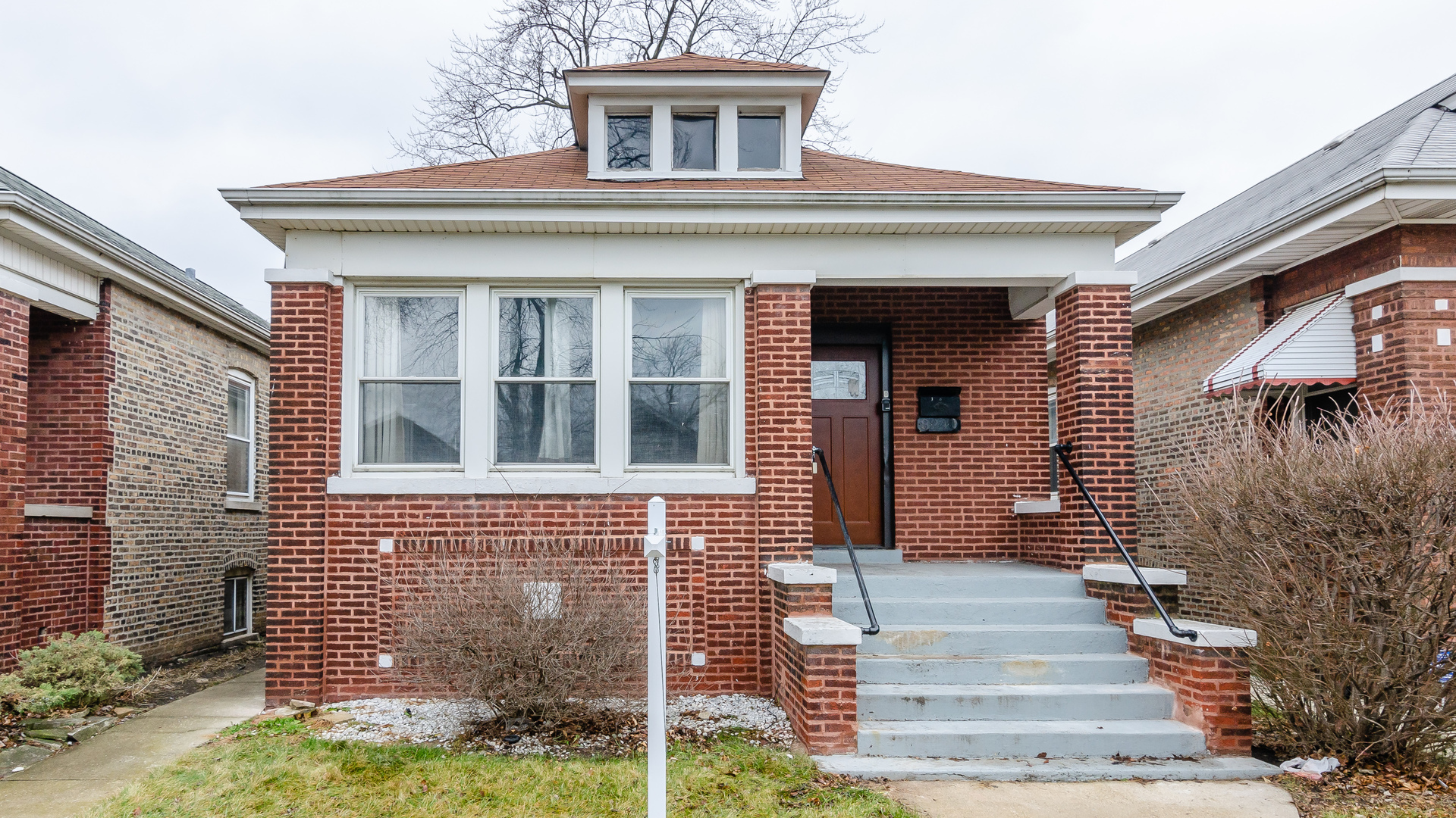 Property Photo: 8240 S Chappel Avenue IL 60617