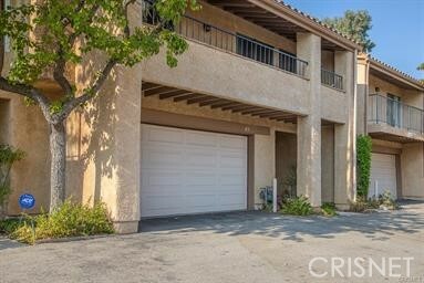 Property Photo:  19561 Rinaldi Street 13  CA 91326 