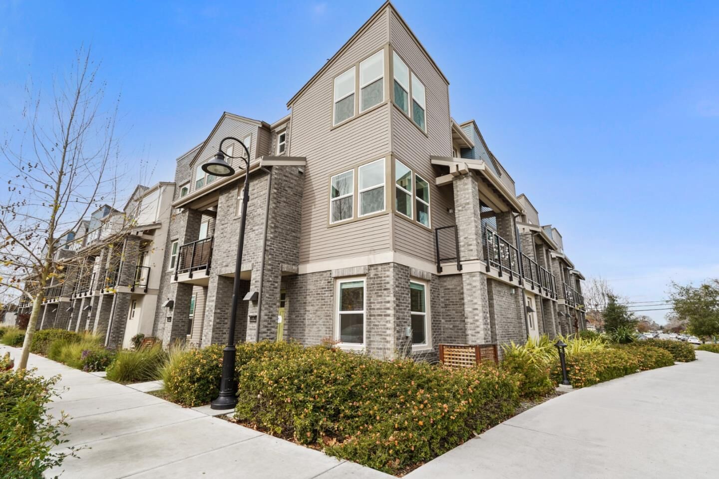 Property Photo:  815 Cotati Terrace 8  CA 94085 