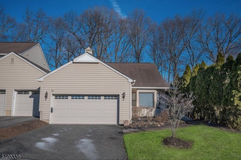Property Photo:  10 Shadowbrook Ln  NJ 07960 