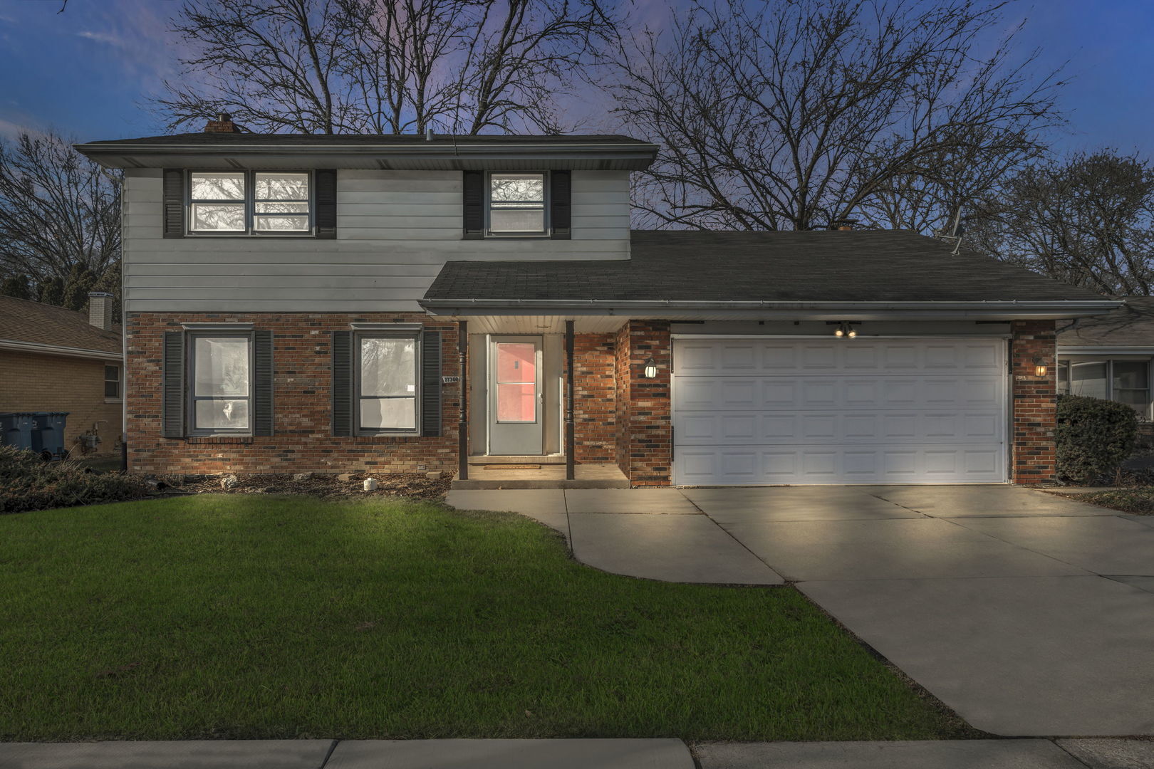 Property Photo:  17300 University Avenue  IL 60473 