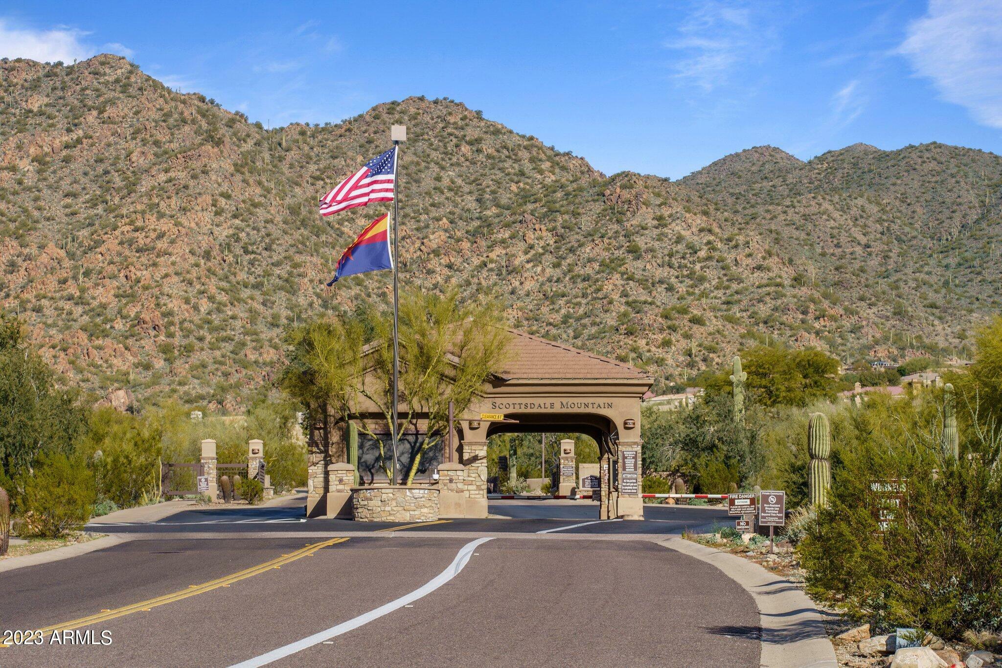 Property Photo:  13901 E Laurel Lane  AZ 85259 