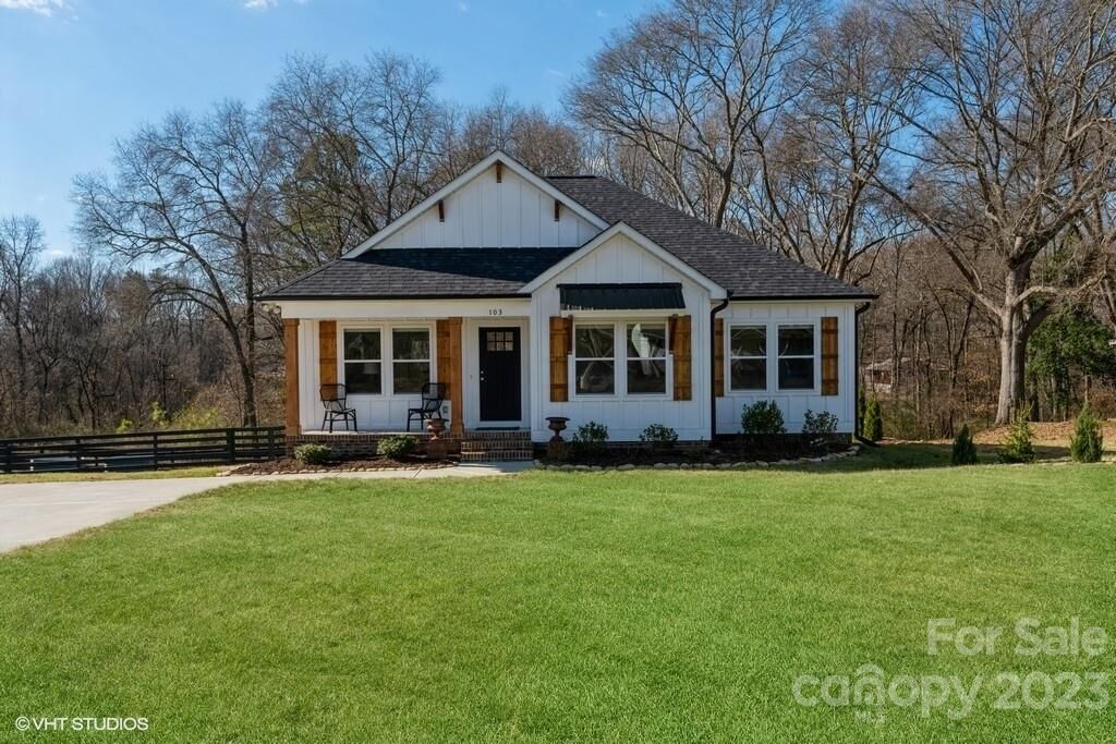 Property Photo: 103 Brook Lane NC 28120