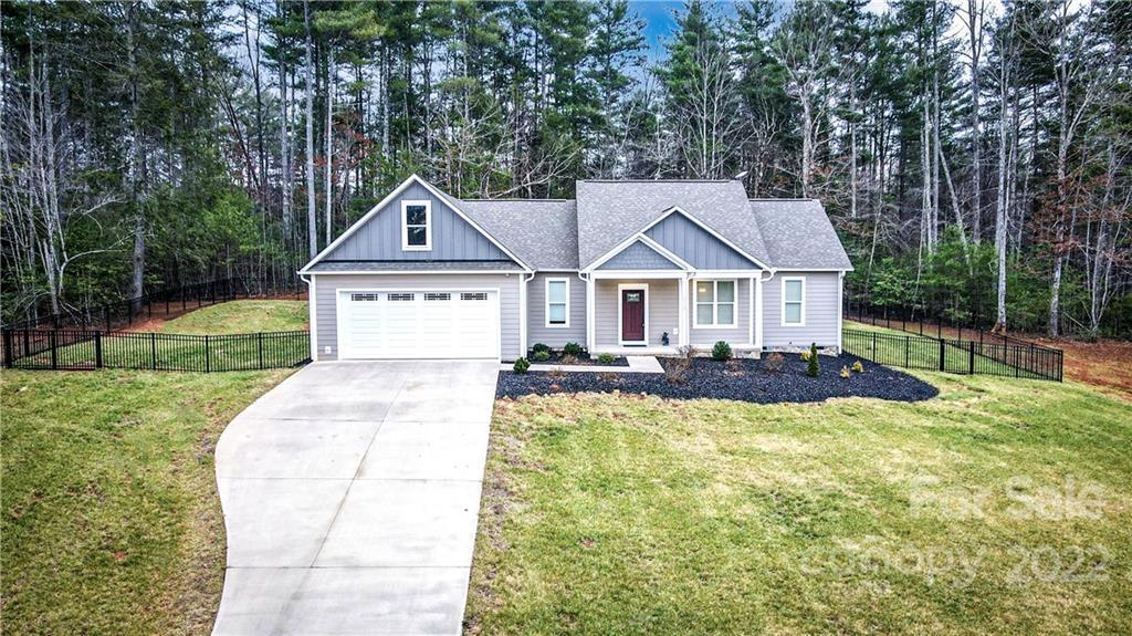 Property Photo:  1723 Plantation Loop  NC 28655 
