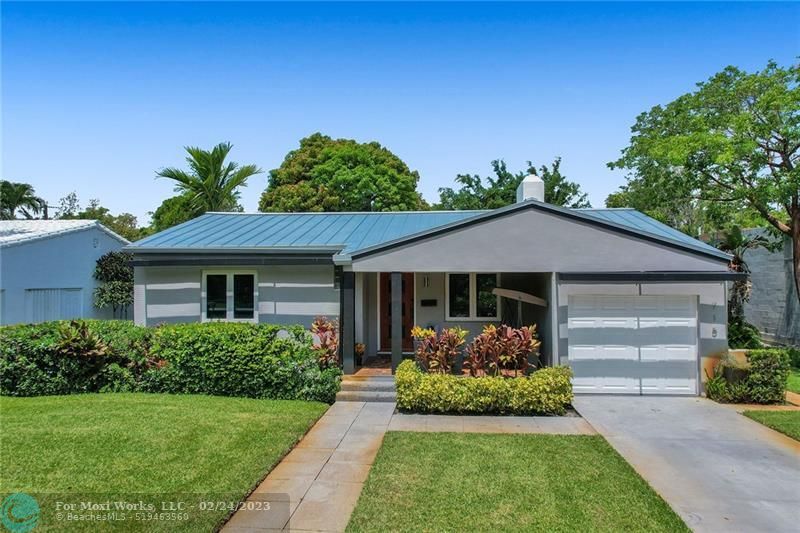 Property Photo: 715 N Victoria Park Rd FL 33304