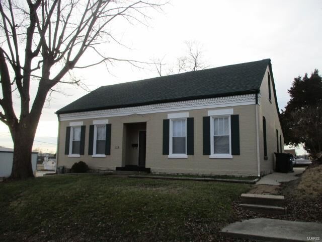Property Photo:  1031 S Charles Street  IL 62220 