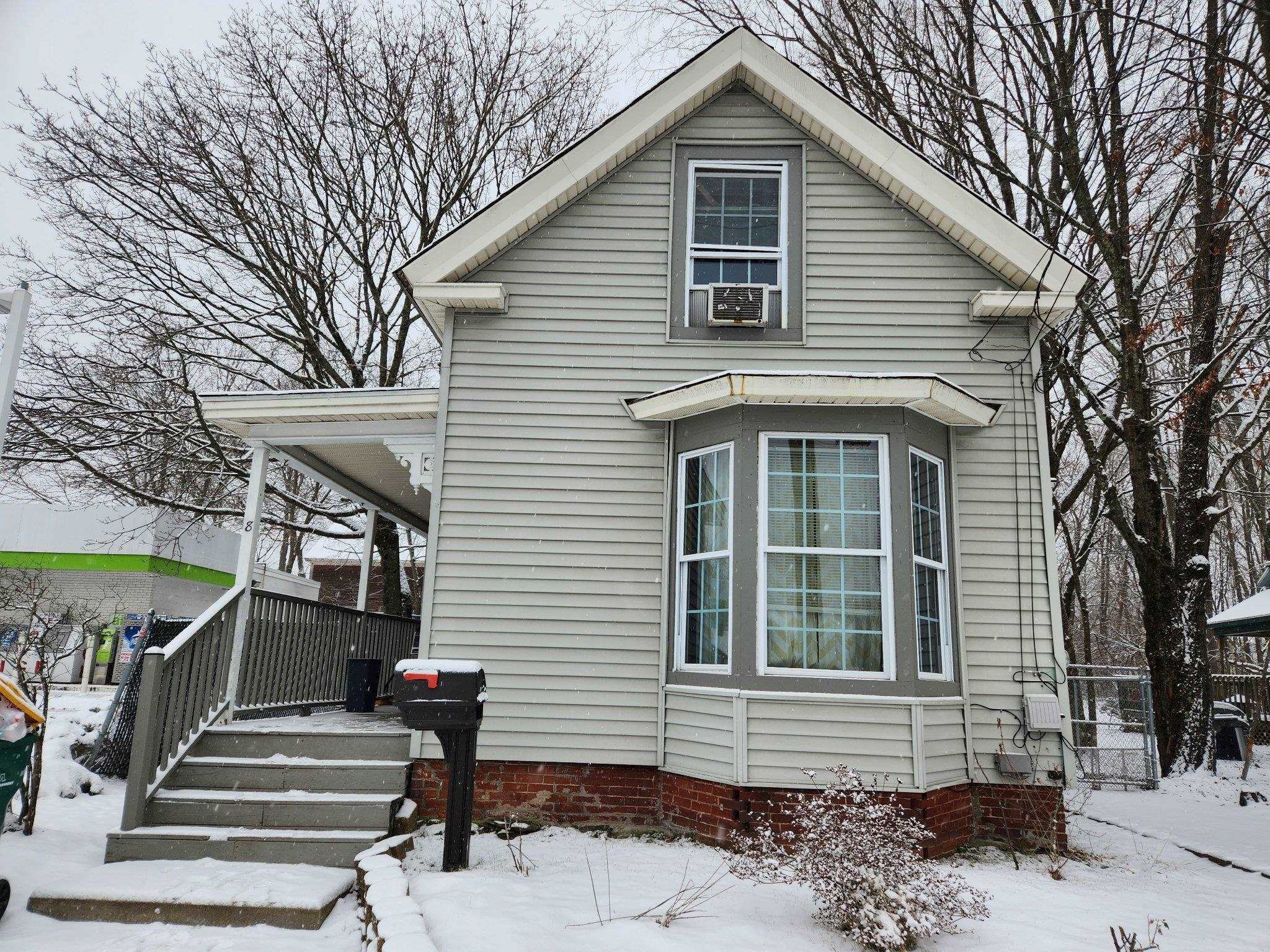 Property Photo:  8 Highland Street  NH 03867 