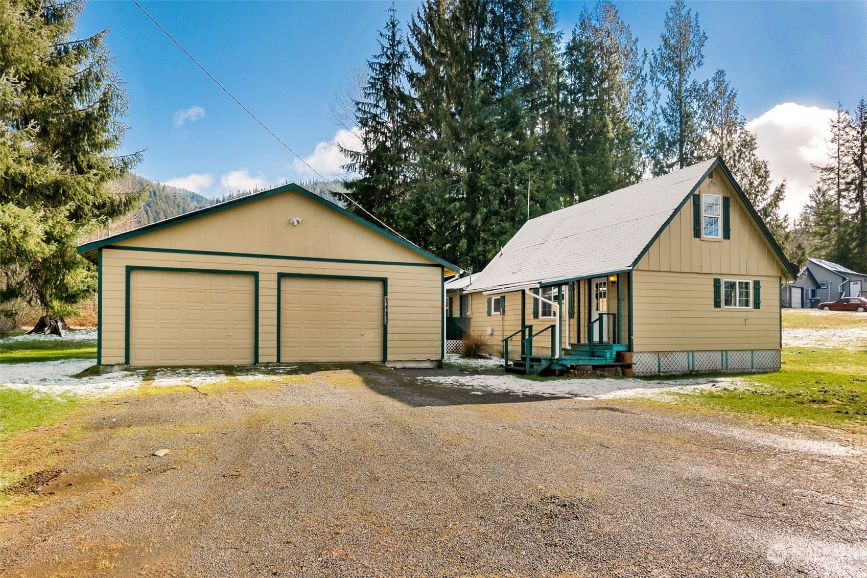 Property Photo:  5462 US Hwy 101  WA 98552 