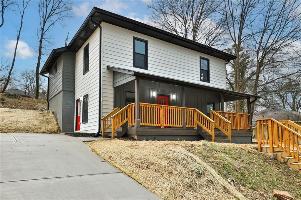 Property Photo:  208 Alpine Street  GA 30114 