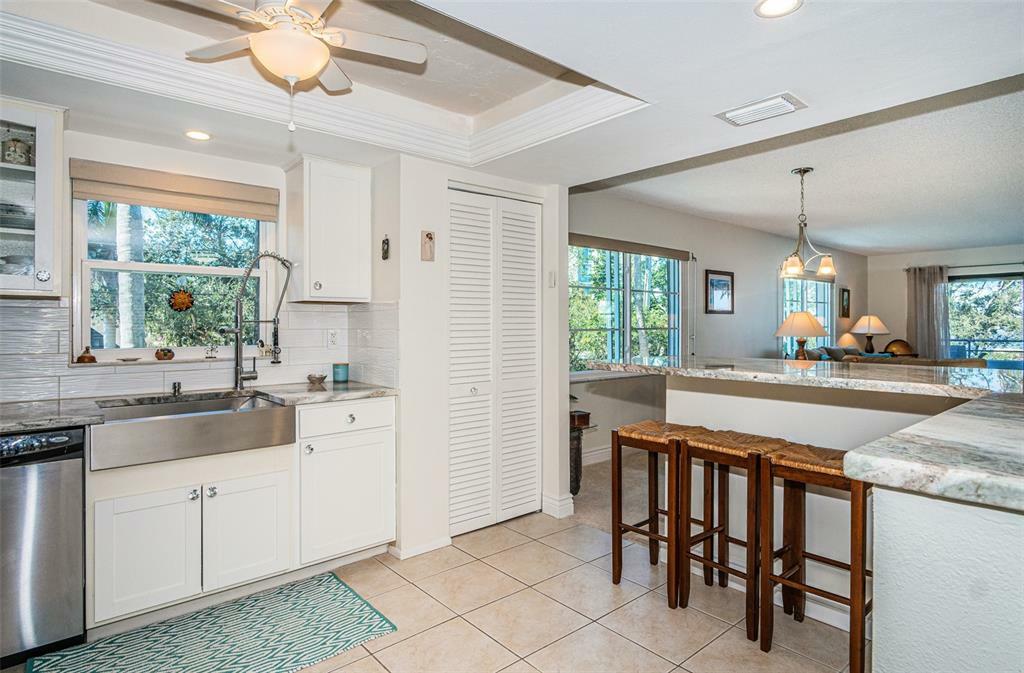 Property Photo: 1400 1st Avenue W 205 FL 34205
