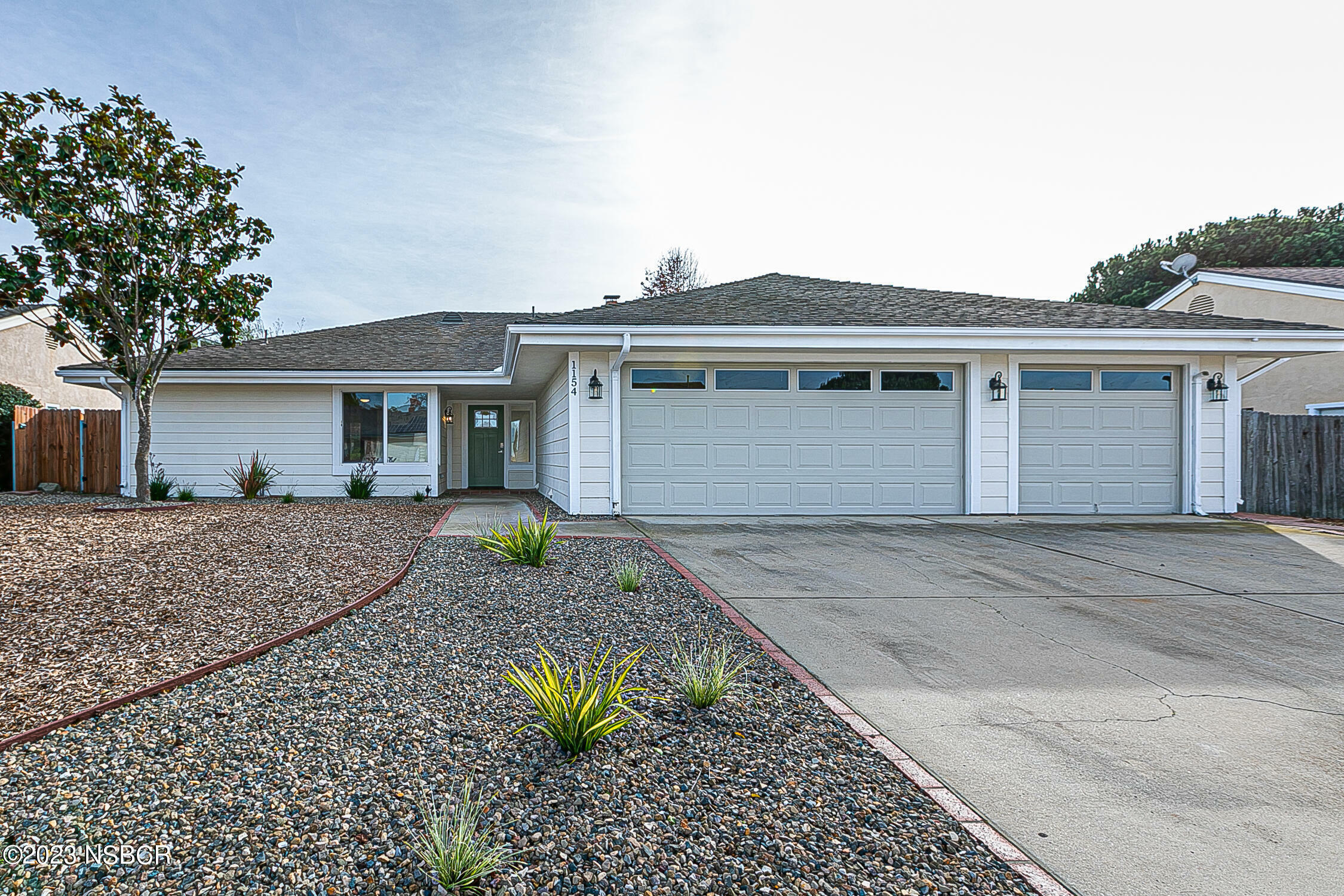 Property Photo: 1154 Kit Way CA 93455