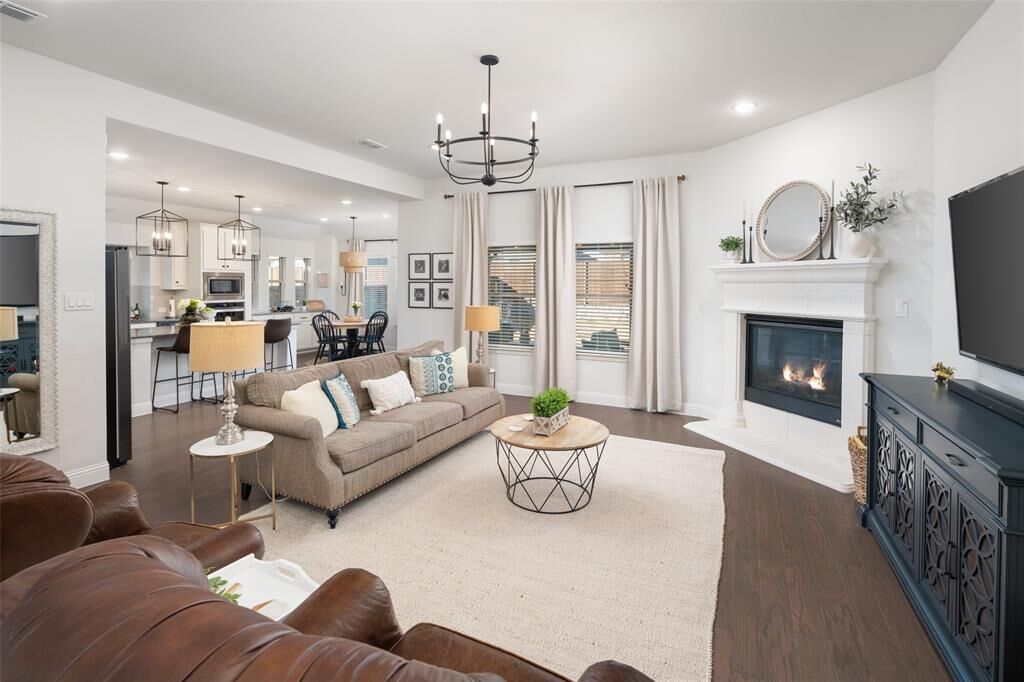 Property Photo: 2215 Grassland Avenue TX 75454
