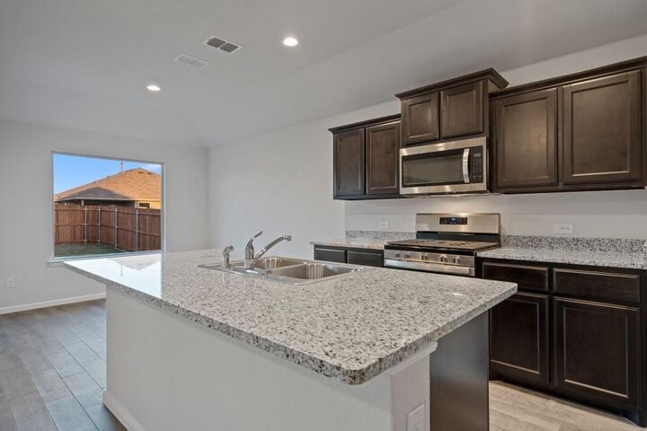 Property Photo:  8621 Willowsun Way  TX 76131 