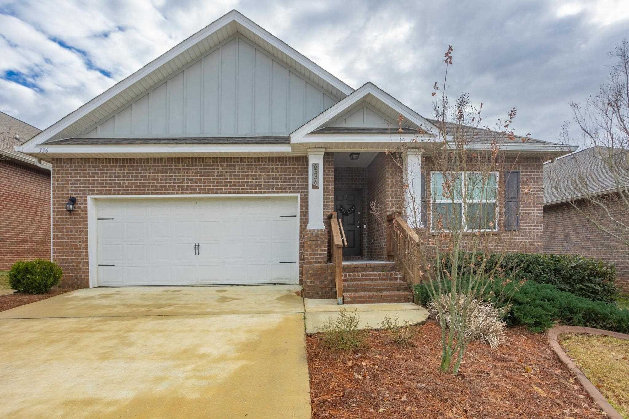 Property Photo: 6336 Ladera Trl FL 32571