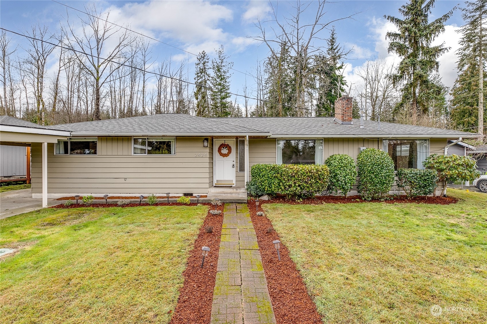 Property Photo:  2424 Whitechuck Drive  WA 98208 