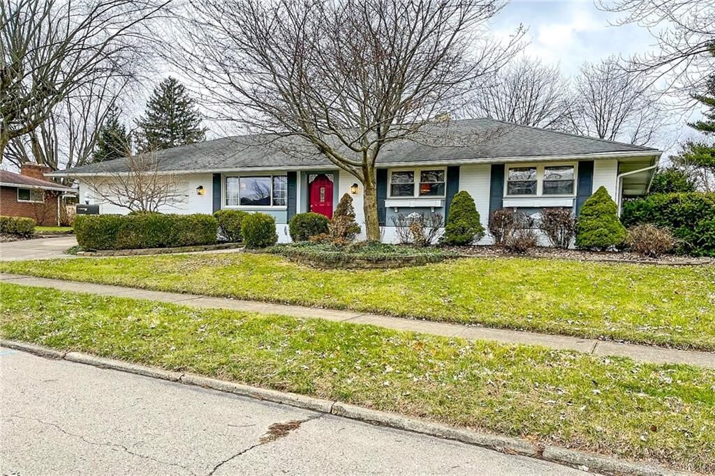Property Photo: 1056 Meadow Lane OH 45385