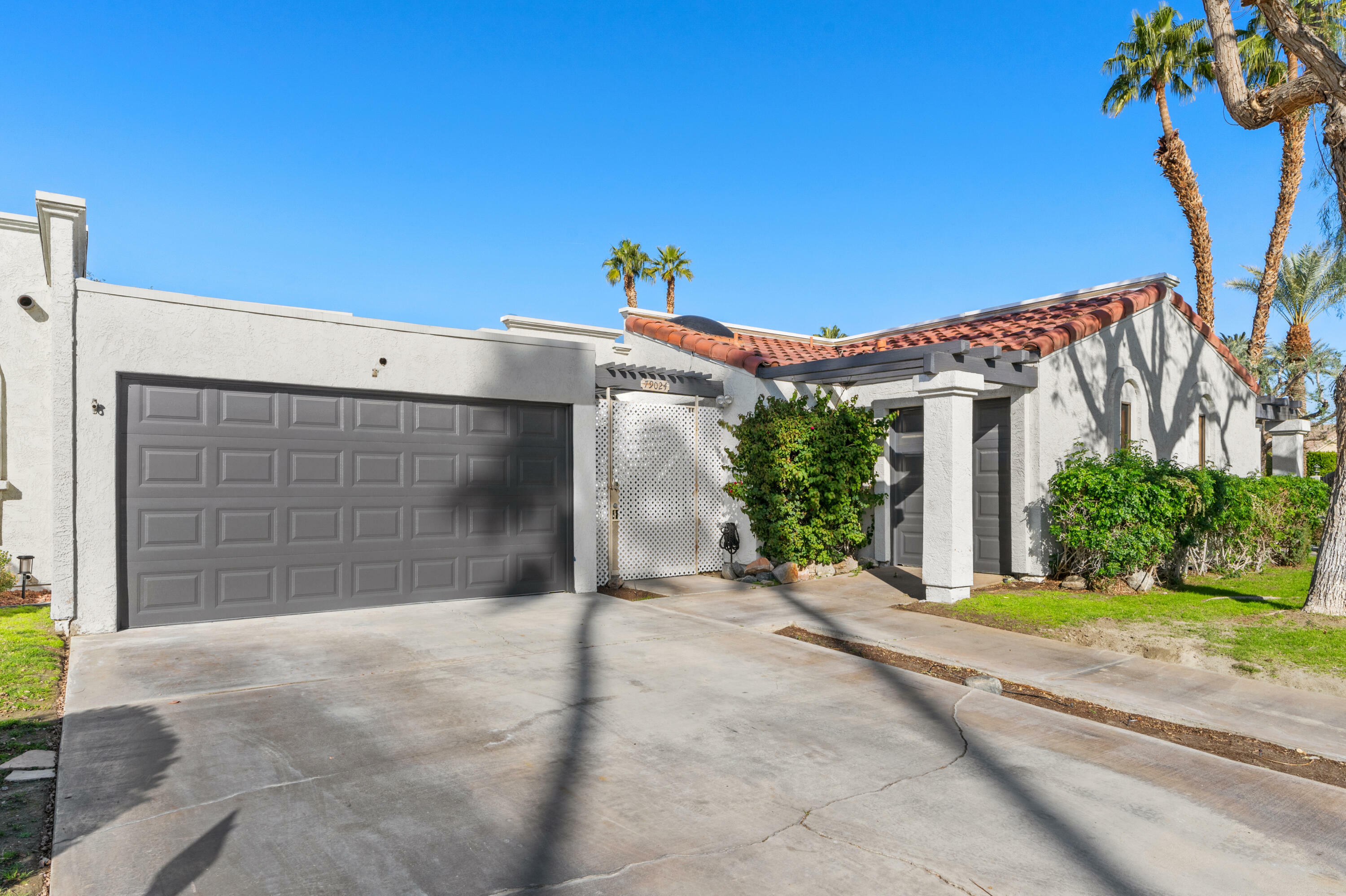 Property Photo:  79024 Bayside Court  CA 92203 