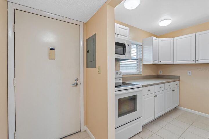 Property Photo:  11485 Oakhurst Road 307  FL 33774 