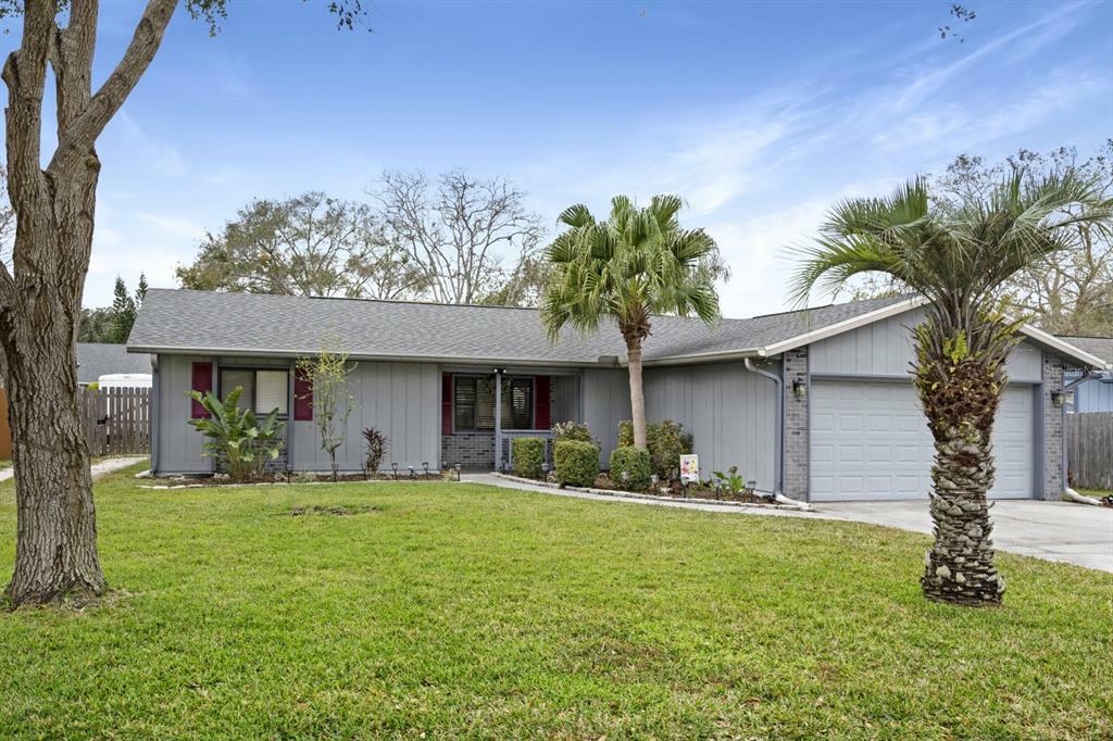 Property Photo:  5509 80th Avenue E  FL 34221 