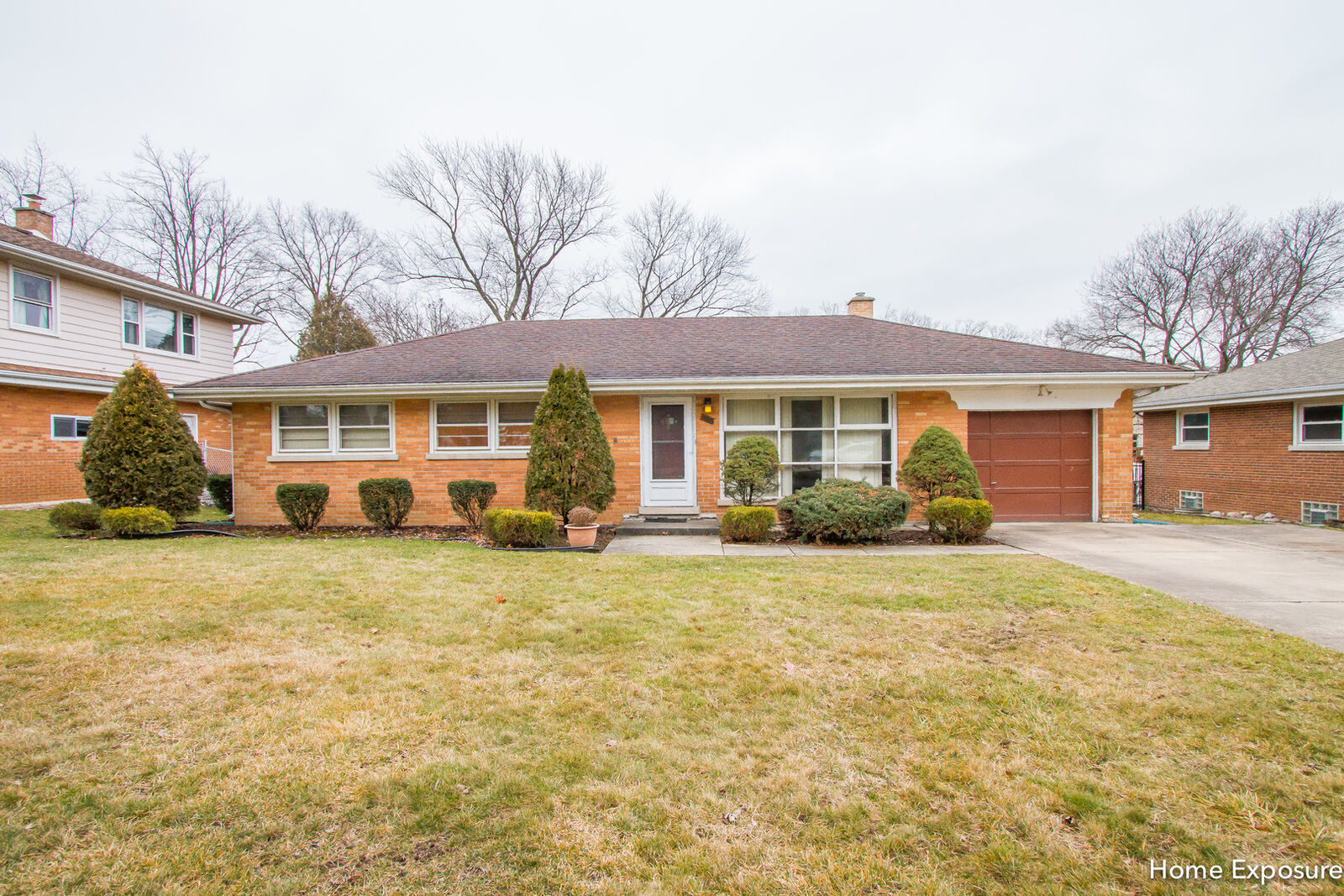 Property Photo: 16W337 95th Place IL 60527