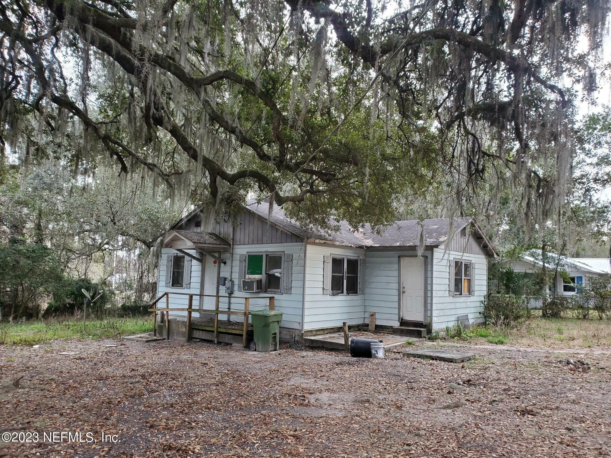 Property Photo:  911 S 13 Street  FL 32177 