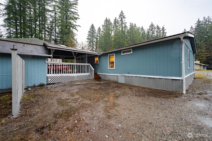 Property Photo:  651 King Valley Drive  WA 98266 