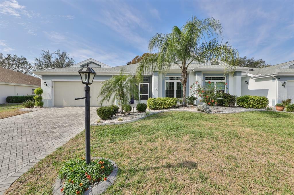 Property Photo:  918 Oxford Park Drive  FL 33573 