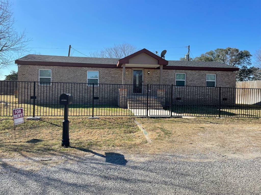 Property Photo:  3518 Cherokee Trail  TX 76048 