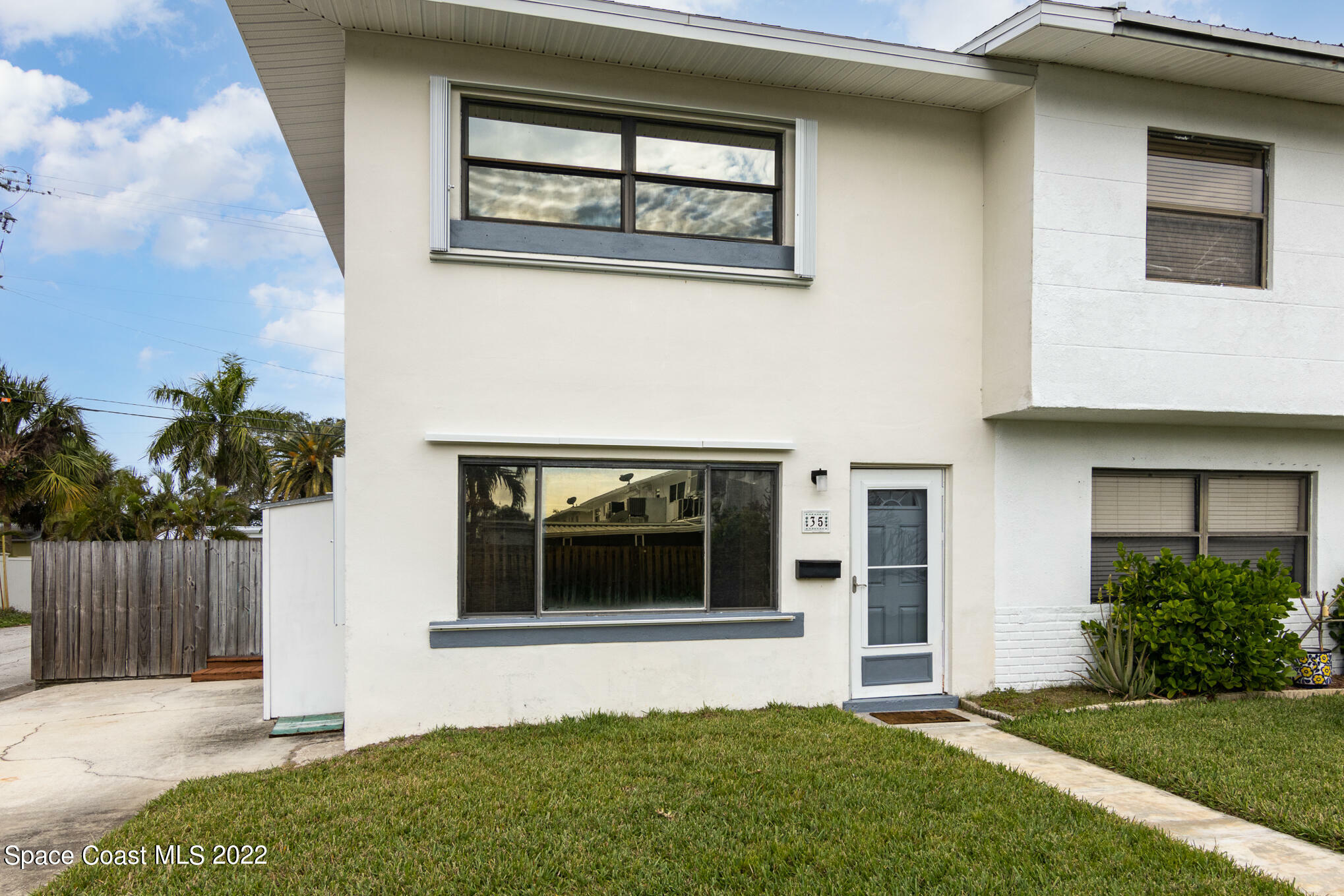 Property Photo:  35 Fillmore Court  FL 32937 