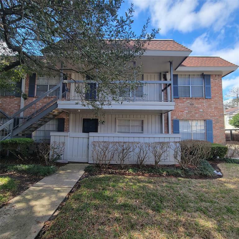 Property Photo:  2250 Bering Drive 66  TX 77057 