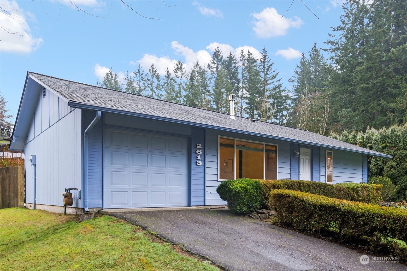 Property Photo:  2613  Lund Avenue SE  WA 98366 