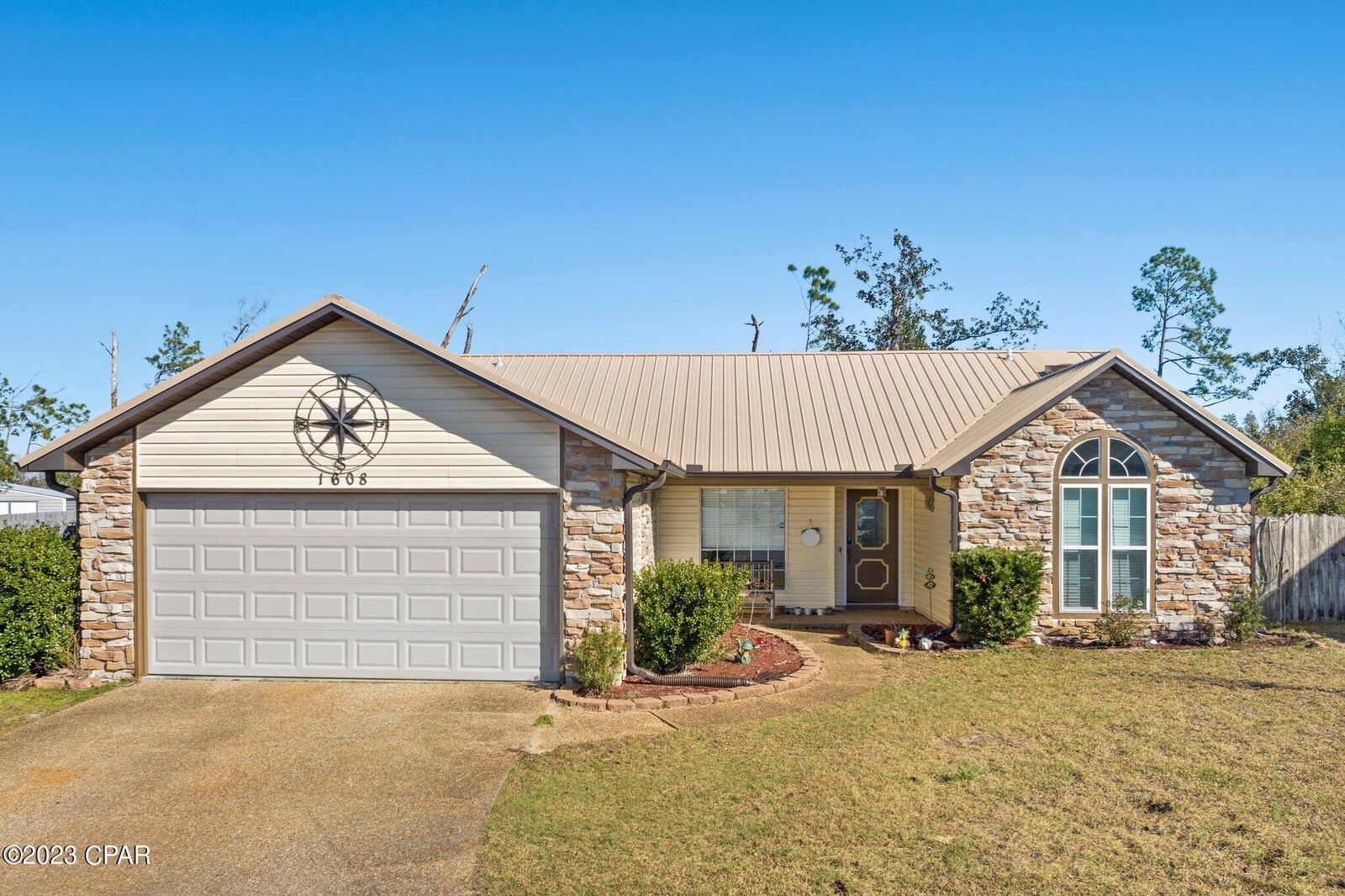 Property Photo:  1608 E 13th Plaza  FL 32444 